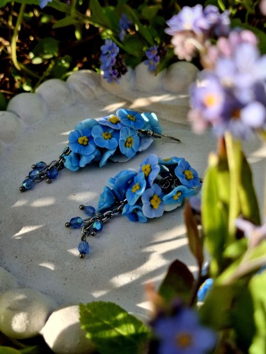 kolczyki bukiet niezapominajek zbliżenie.jpg